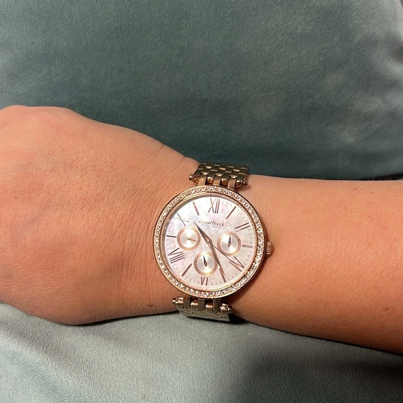 Caravelle Gold Watch - Picture 4 of 4